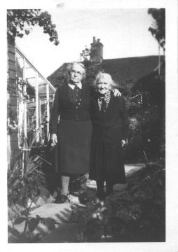 This was taken in England and it could well be that the woman on the right is my (Mary Helen Benton Lennon) Great Grandmother Harriet Collum